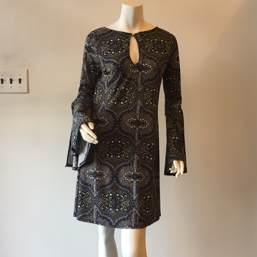 NWT   Ariella Print Reversible Dress